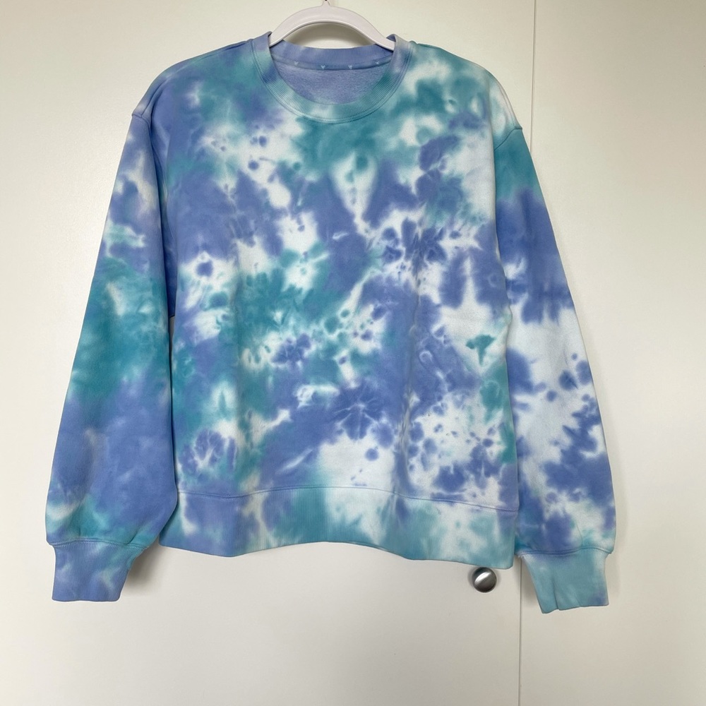 BNWOT Aritzia tna boyfriend fleece tie dye sweatshirt